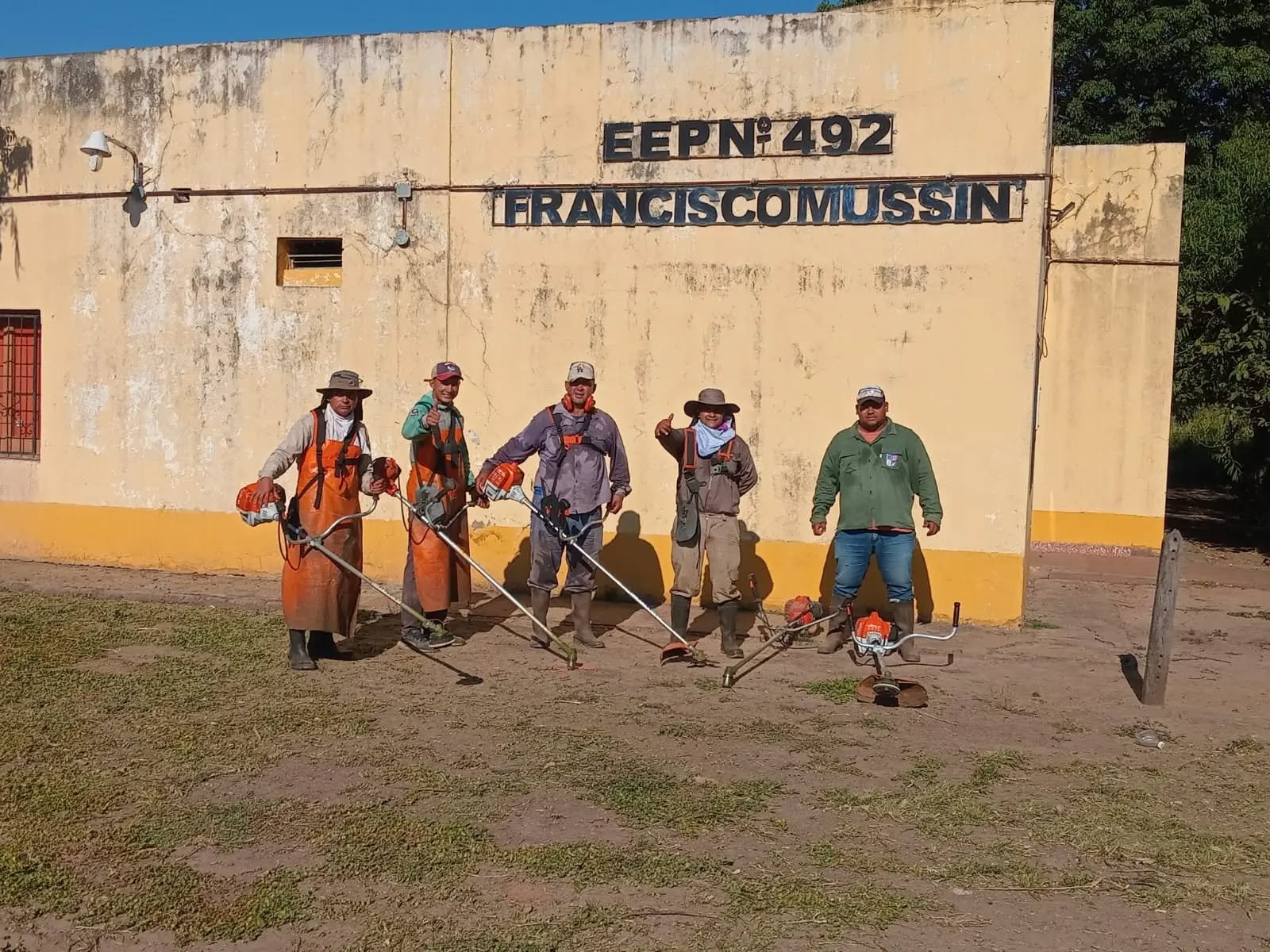 Trabajos de mantenimiento en instituciones de Lote 9 El Tacuruzal